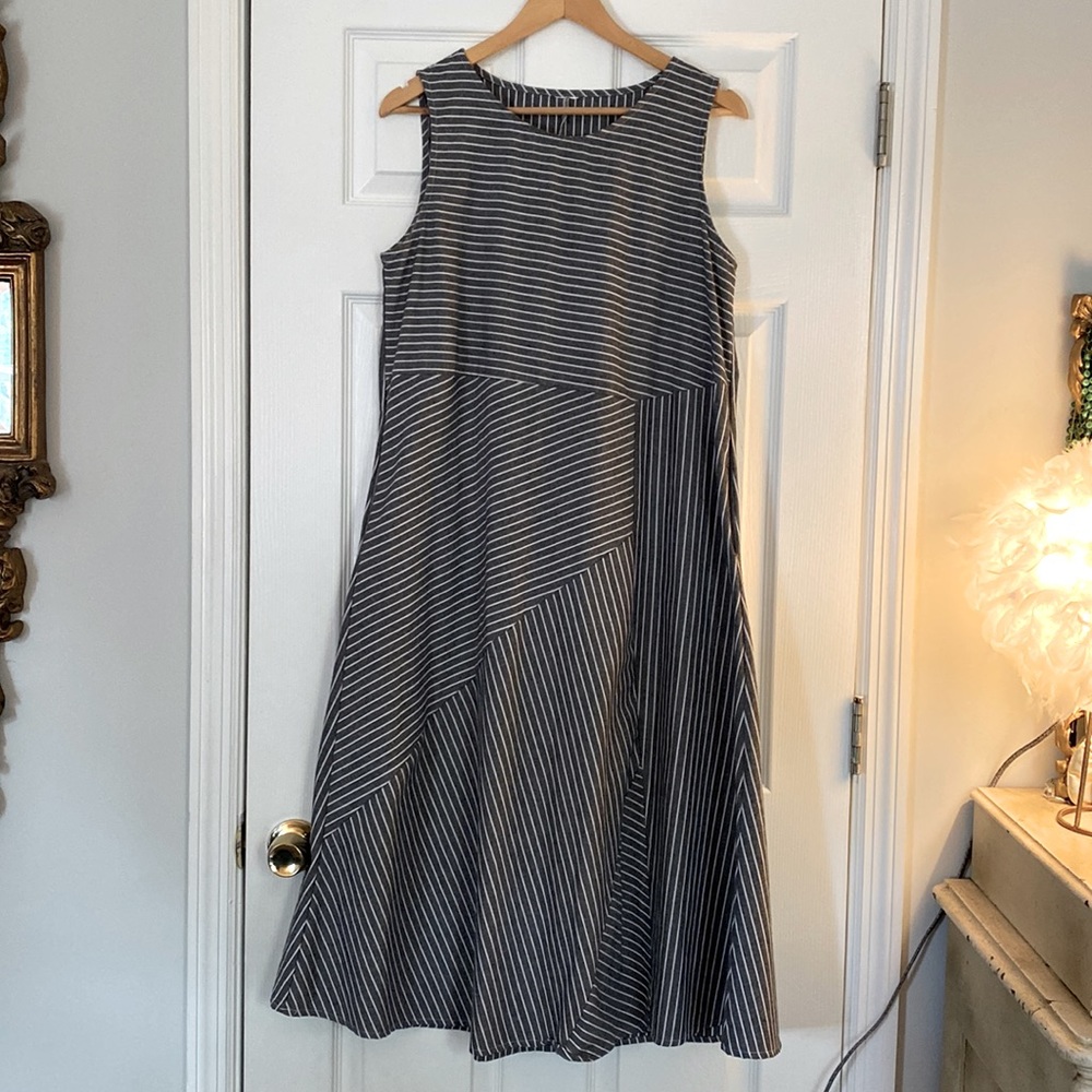 Grey and white striped linen sleeveless dress with POCKETS, size Large